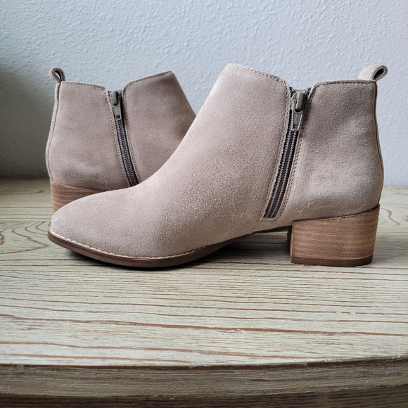 Seychelles Back Stage Suede Ankle Booties New In Box Sz 8 - Picture 9 of 9